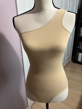 One-Shoulder Nude Beige Bodysuit
